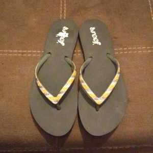 Reef flip flops